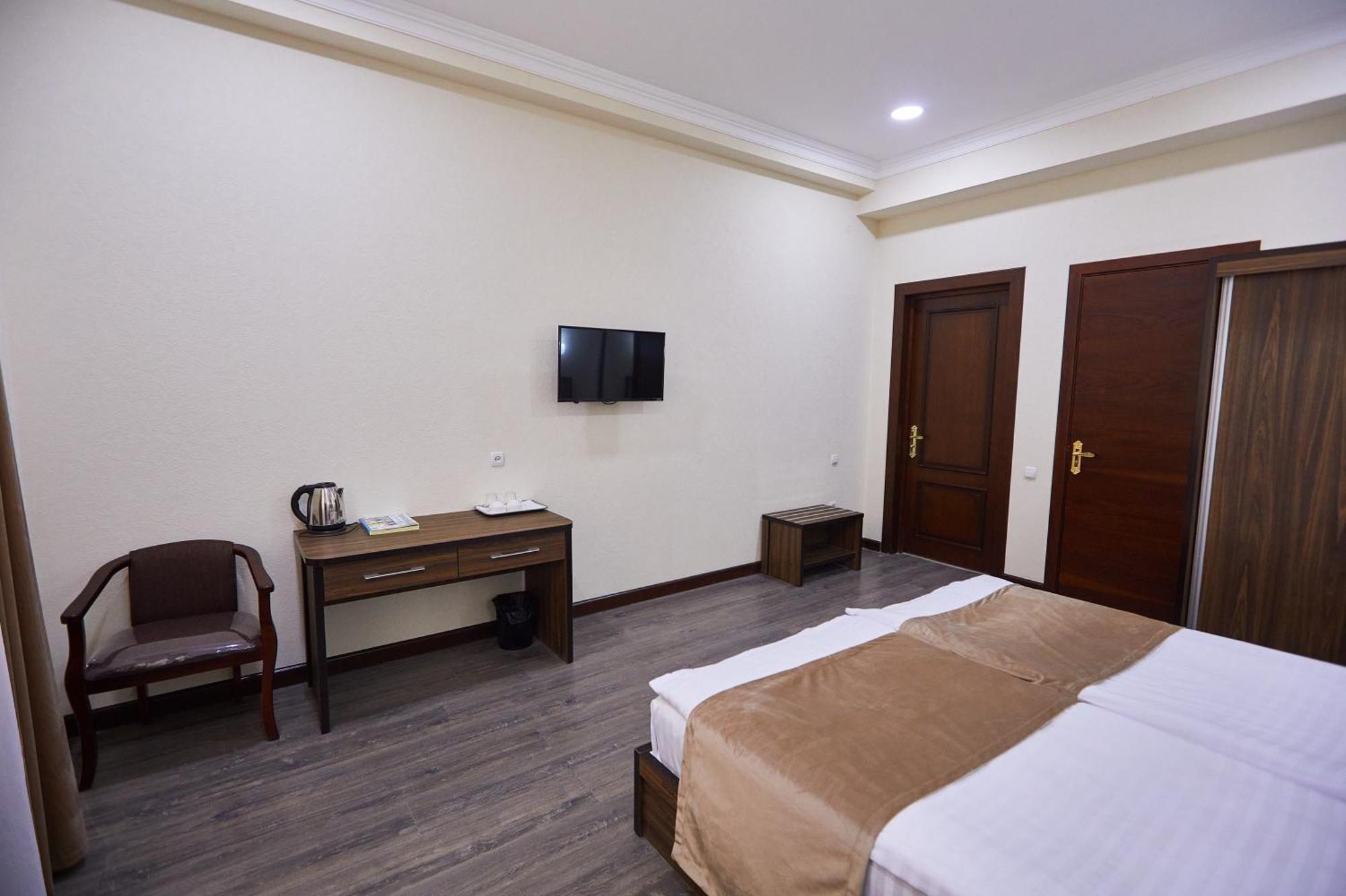 Grand Art Hotel Tashkent Ngoại thất bức ảnh