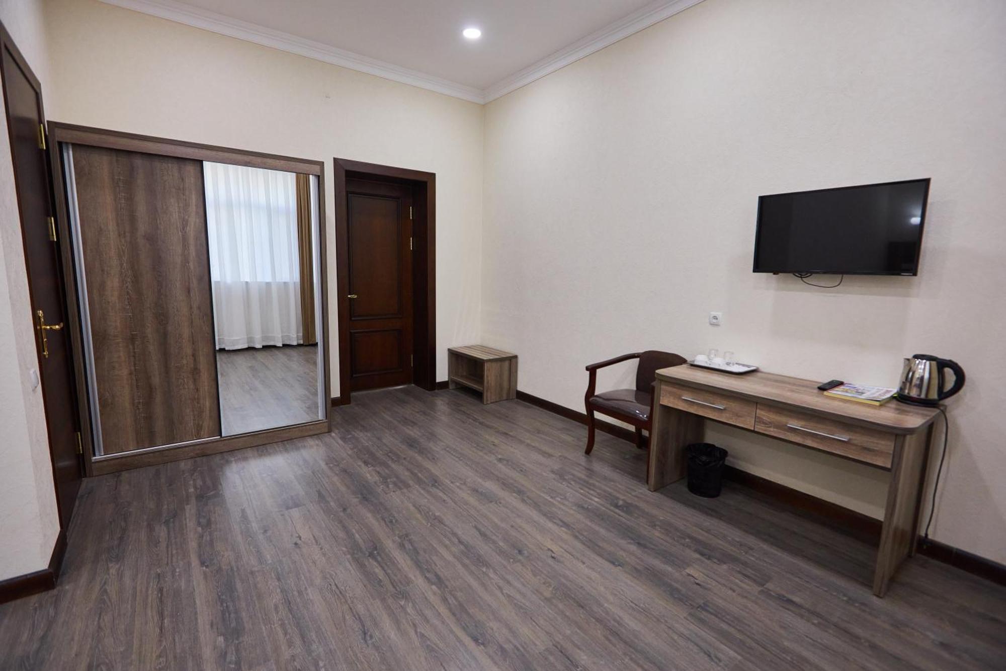 Grand Art Hotel Tashkent Ngoại thất bức ảnh